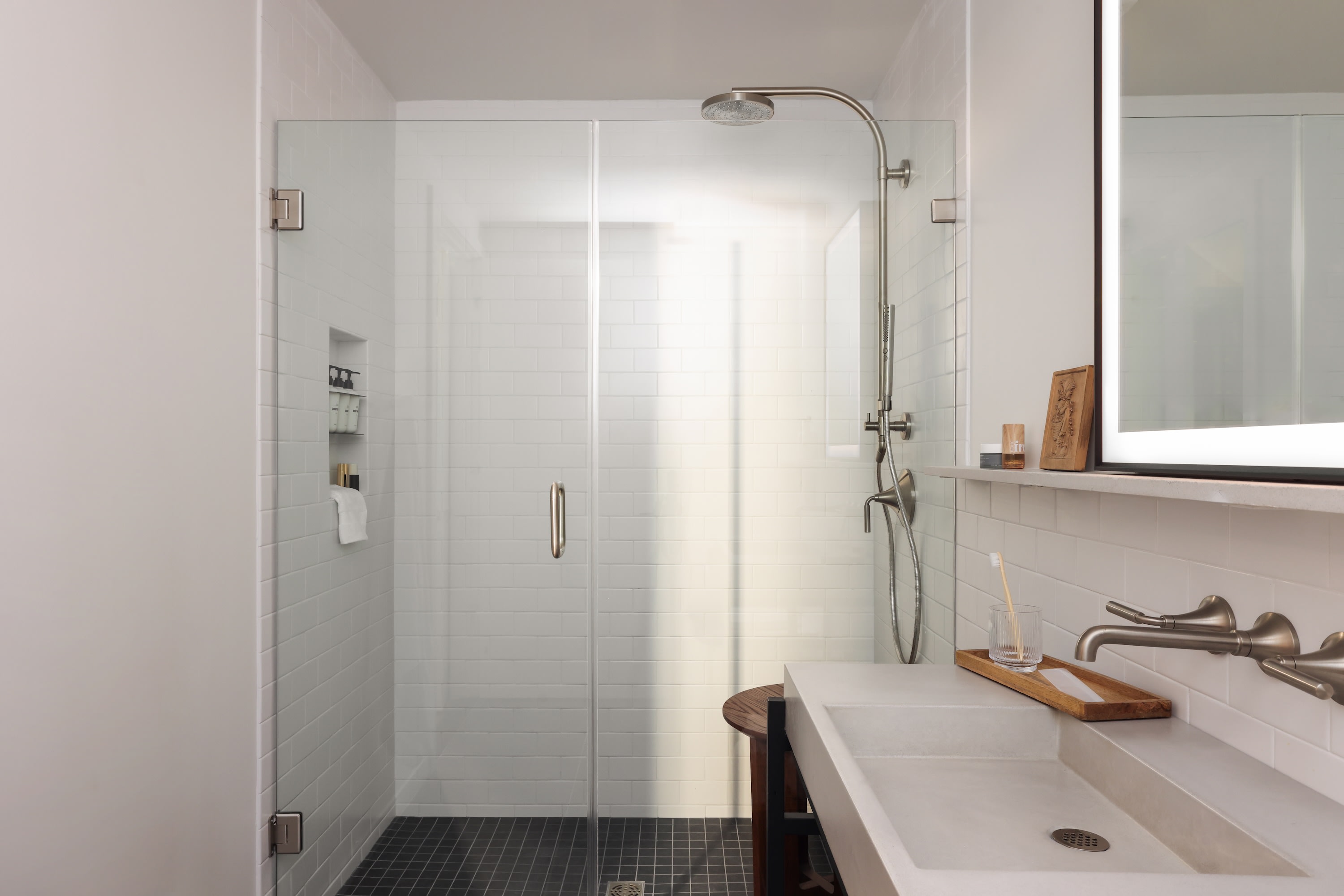 1 Bedroom | Queen