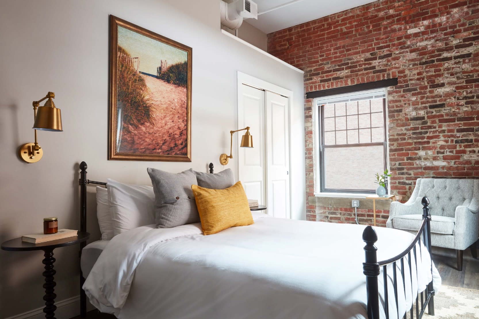 Four Bedroom | Queen, Queen, Queen, and Queen