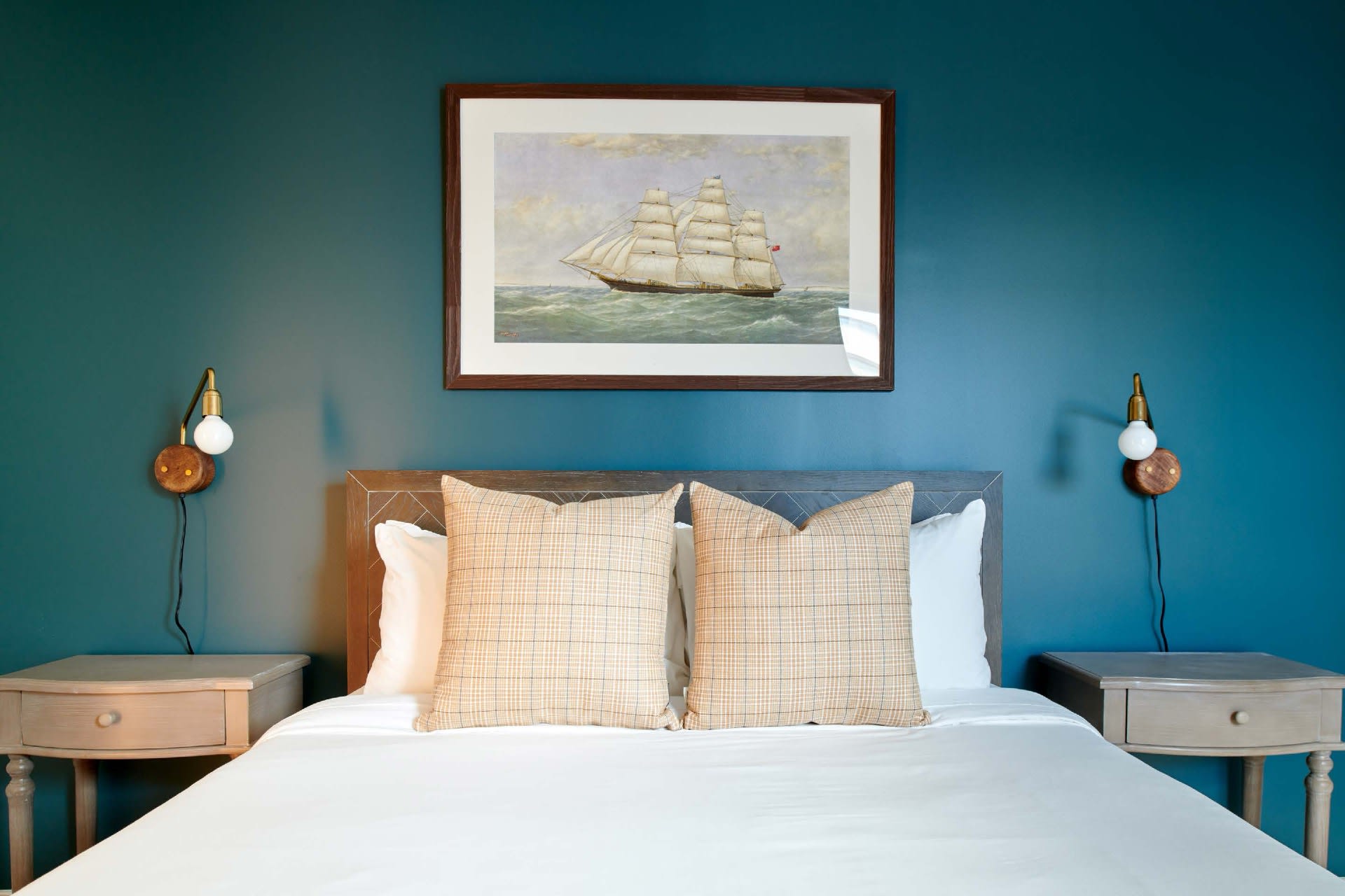 Four Bedroom | King, Queen, Queen, and Twin Bunks