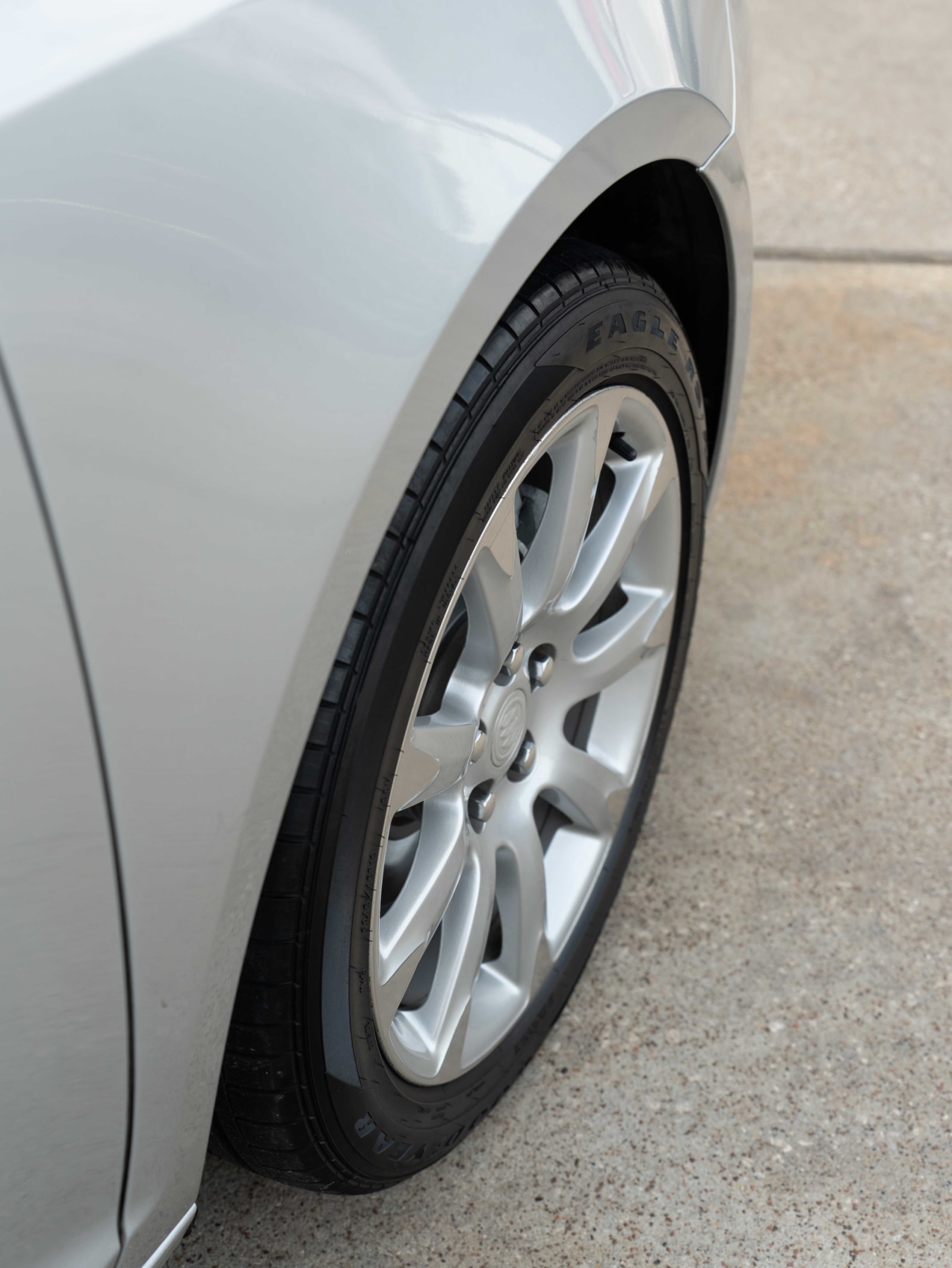 2011 Buick LaCrosse CXS - Photo 23