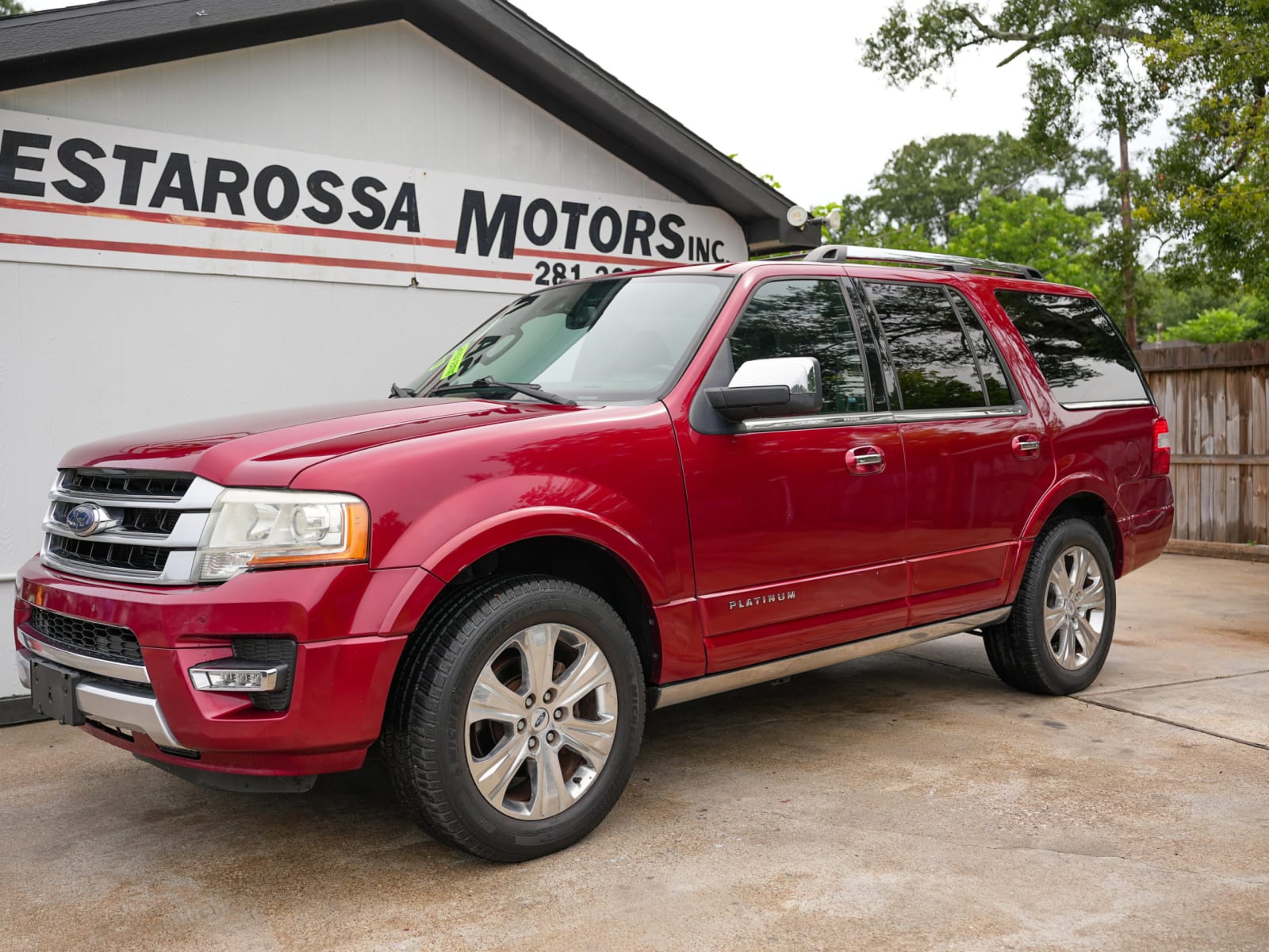 2015 Ford Expedition Platinum previously sold at Testarossa Motors, League City TX