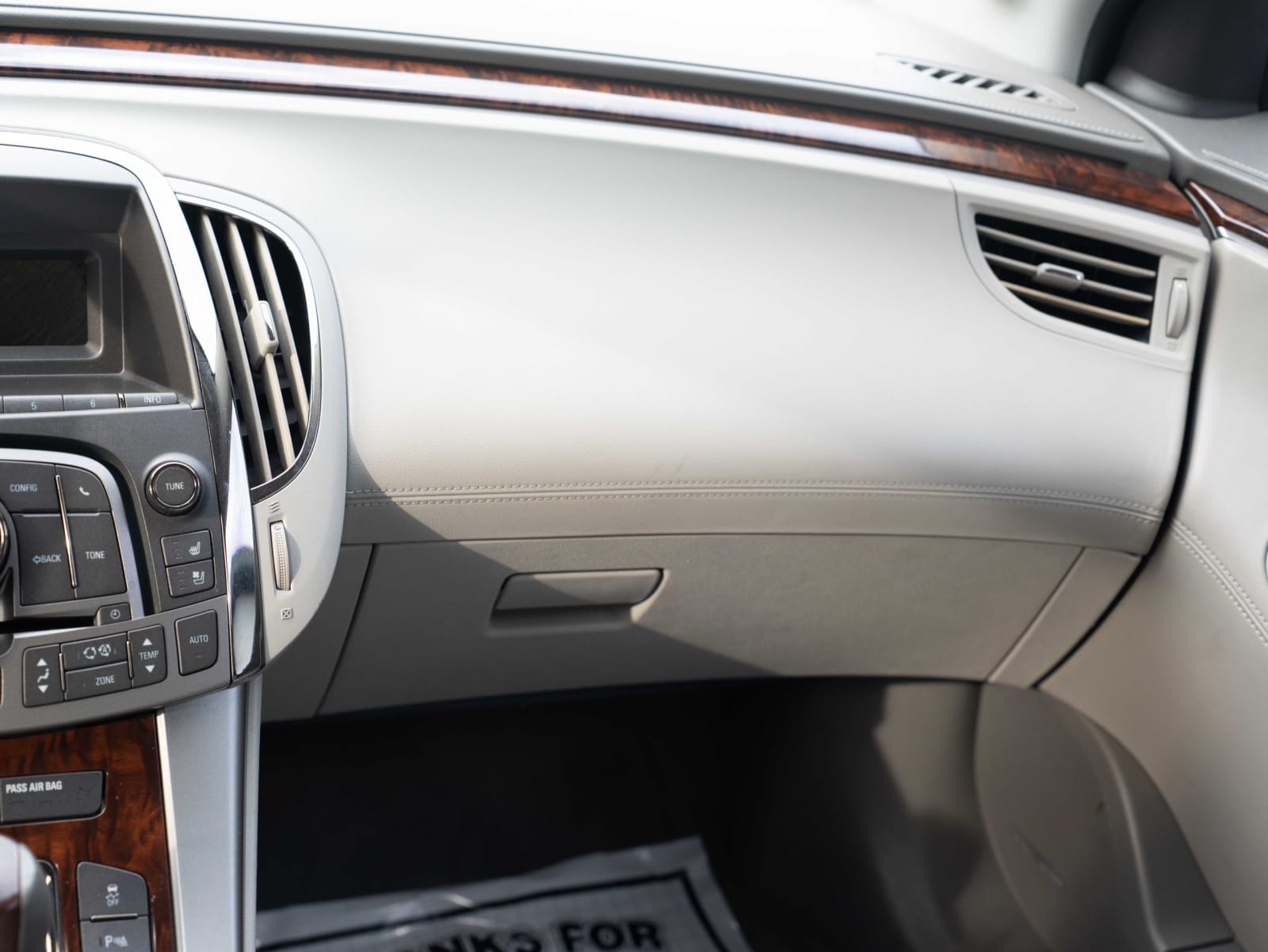 2011 Buick LaCrosse CXS - Photo 27