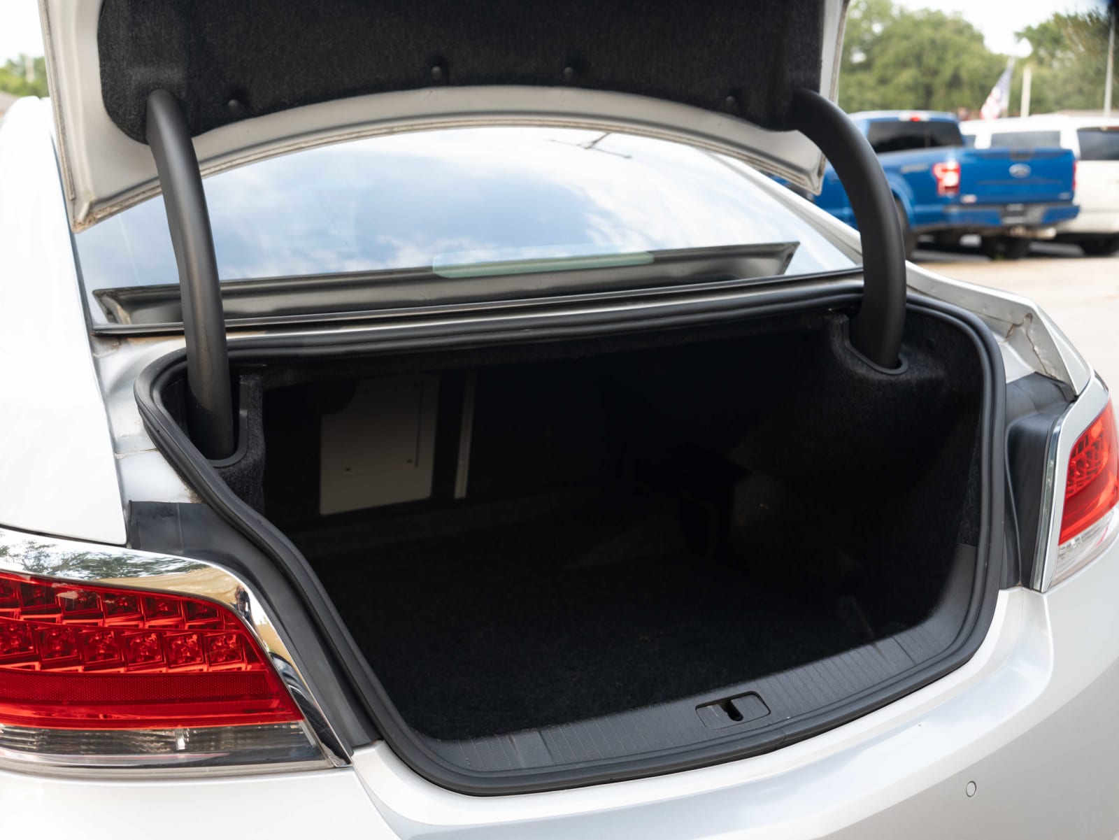 2011 Buick LaCrosse CXS - Photo 33