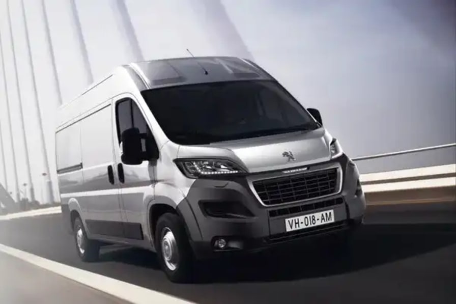 peugeot boxer på bro