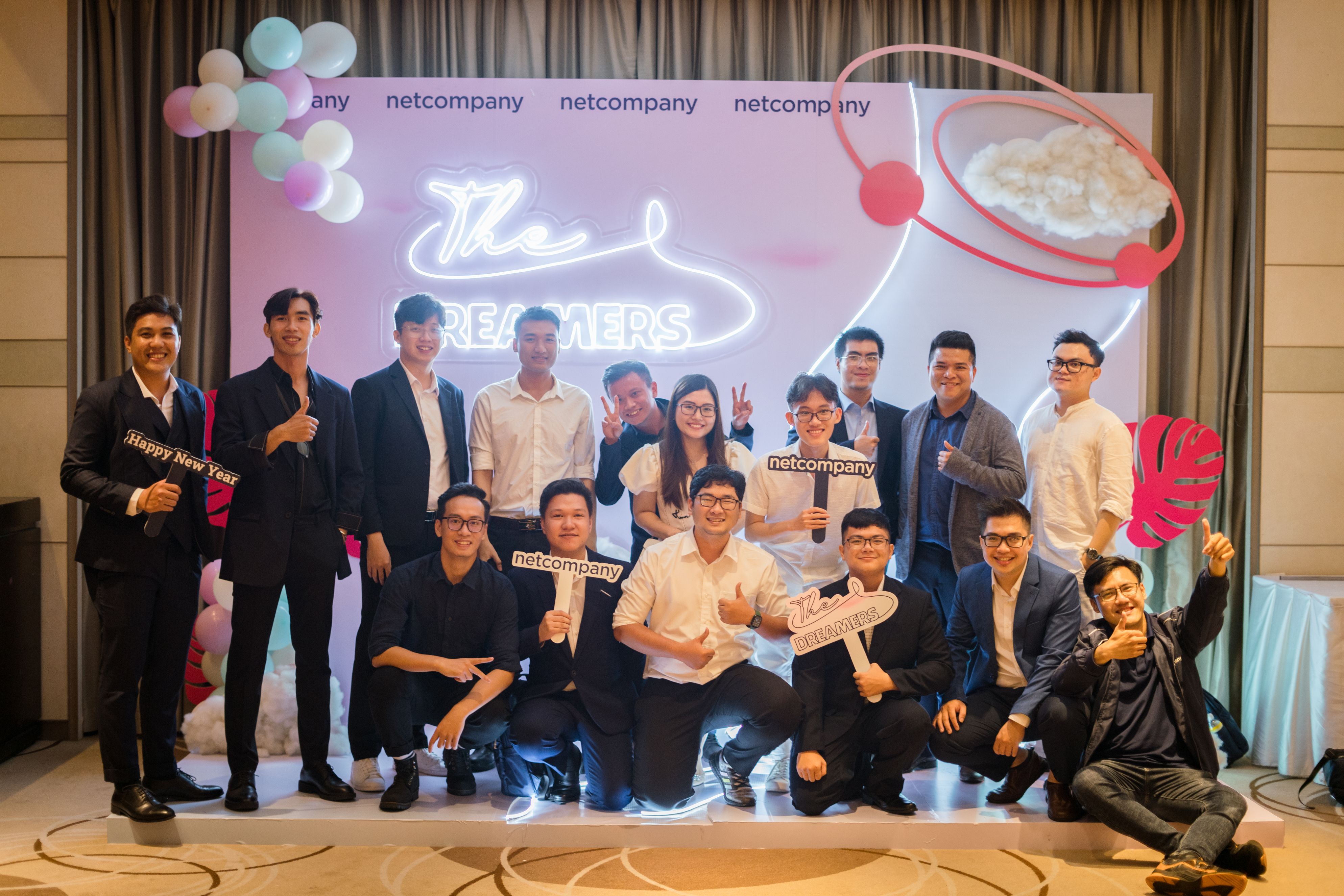 Year End Party đầu tiên của mình, nó đã thật sự, thật sự rất tuyệt