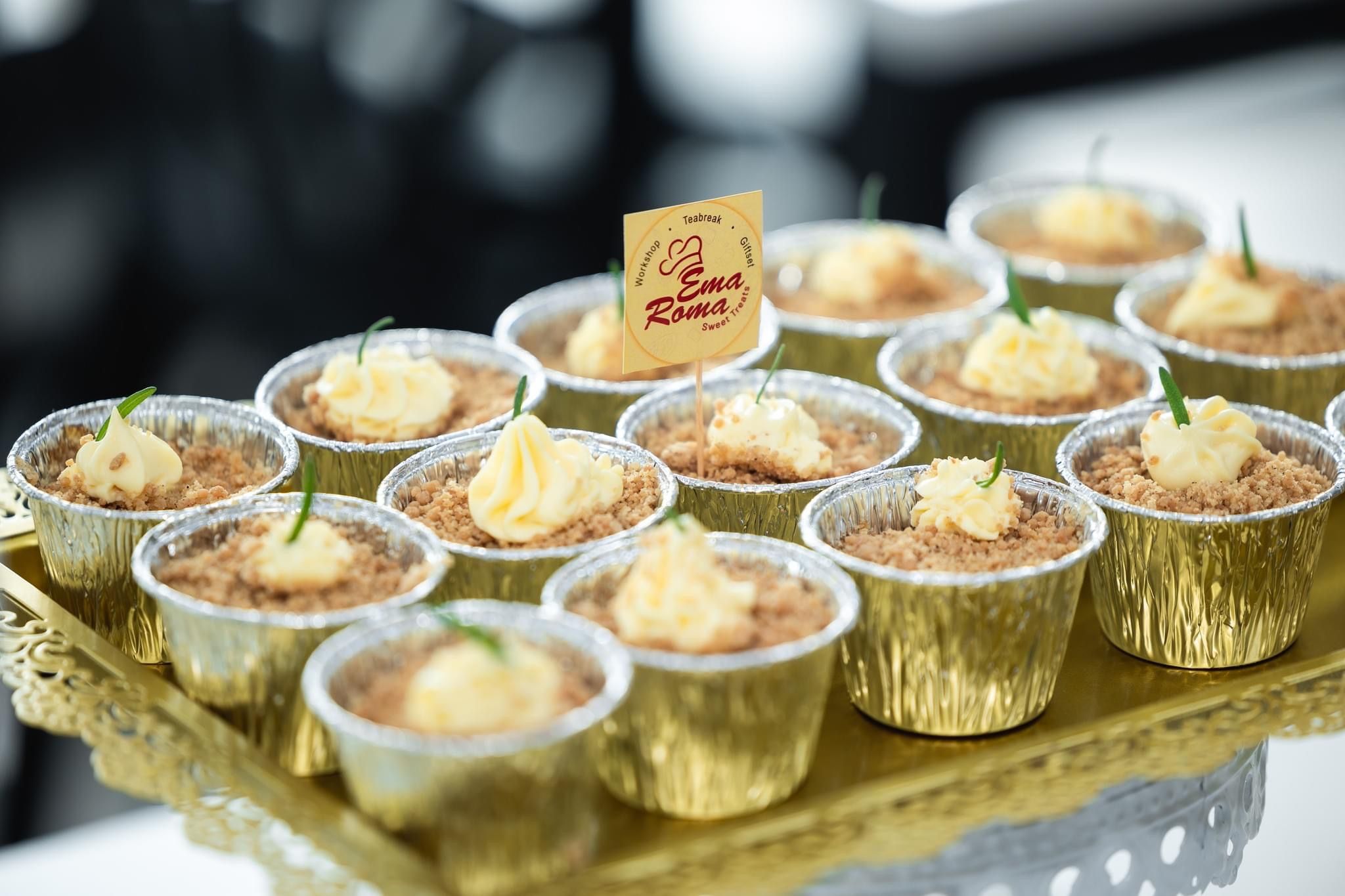 Bánh ngọt được chuẩn bị sẵn ở workshop