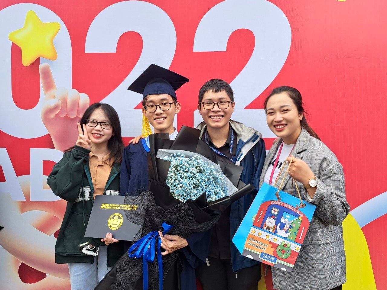 Những người bạn đã không ngại đường xa hơn 20km ra Thủ Đức với tui!