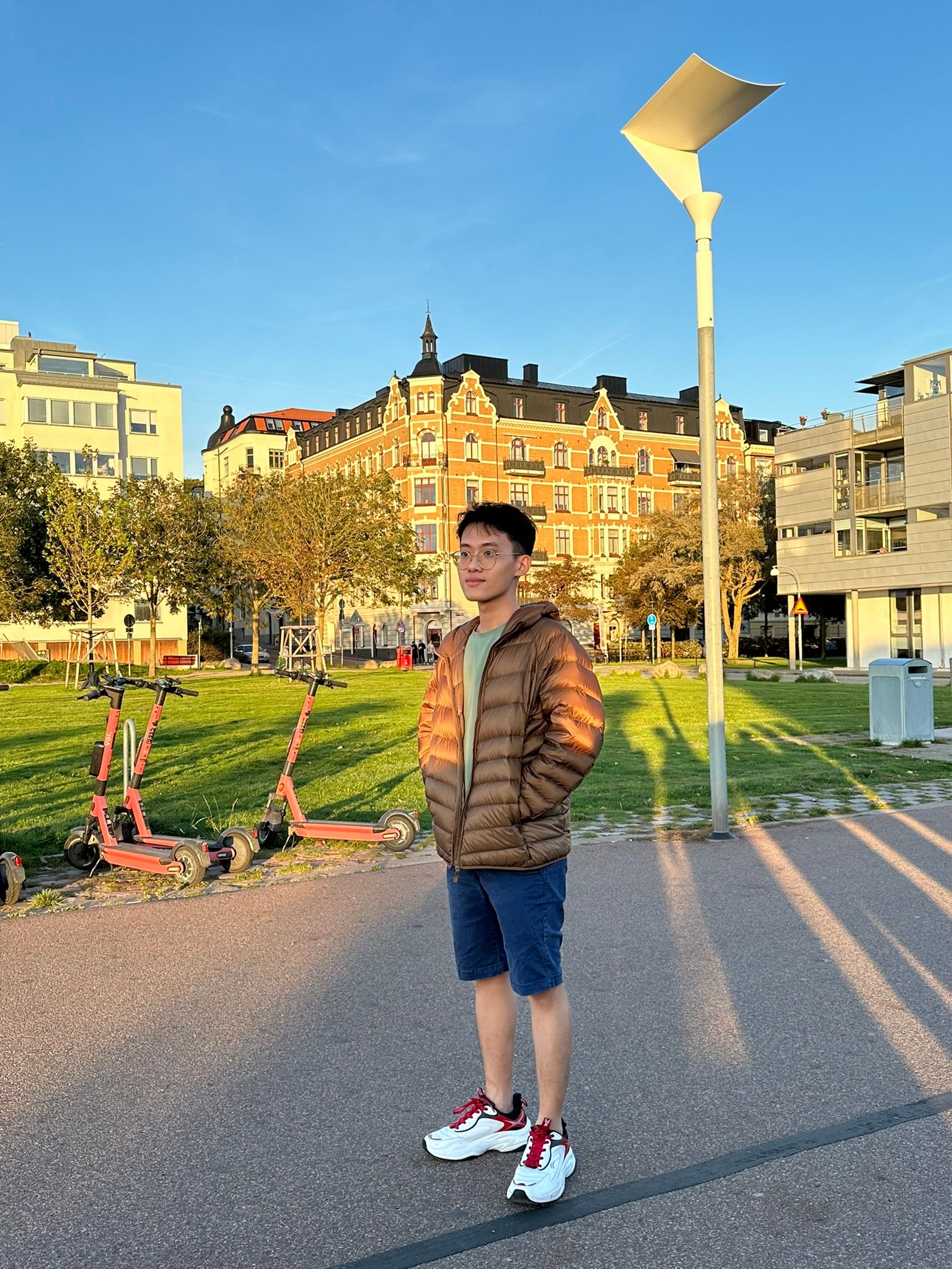 Hào quang rực rỡ dữ :D