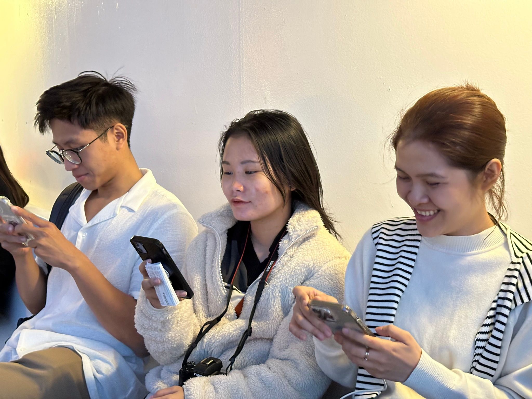 Hehe, coi gì mà cười dữ, chắc hình dìm =)))