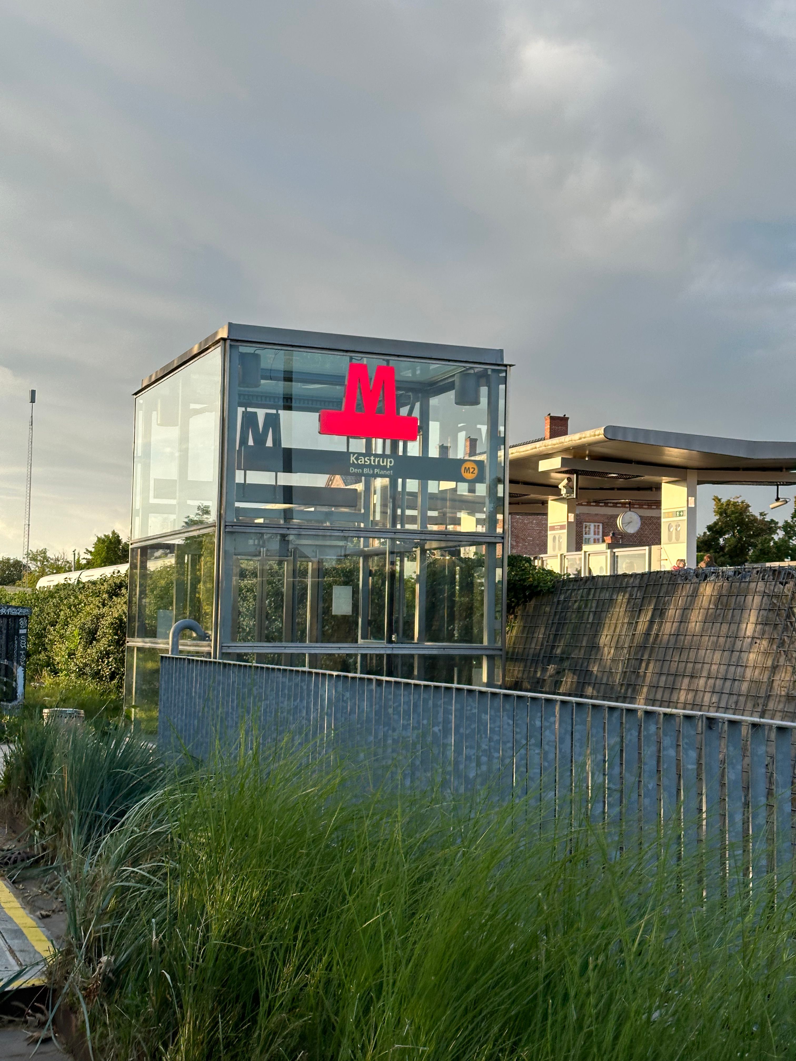 Trạm Kastrup là trạm chỗ KS mình, ngay trước cái trạm cuối là trạm sây bay Copenhagen luôn.