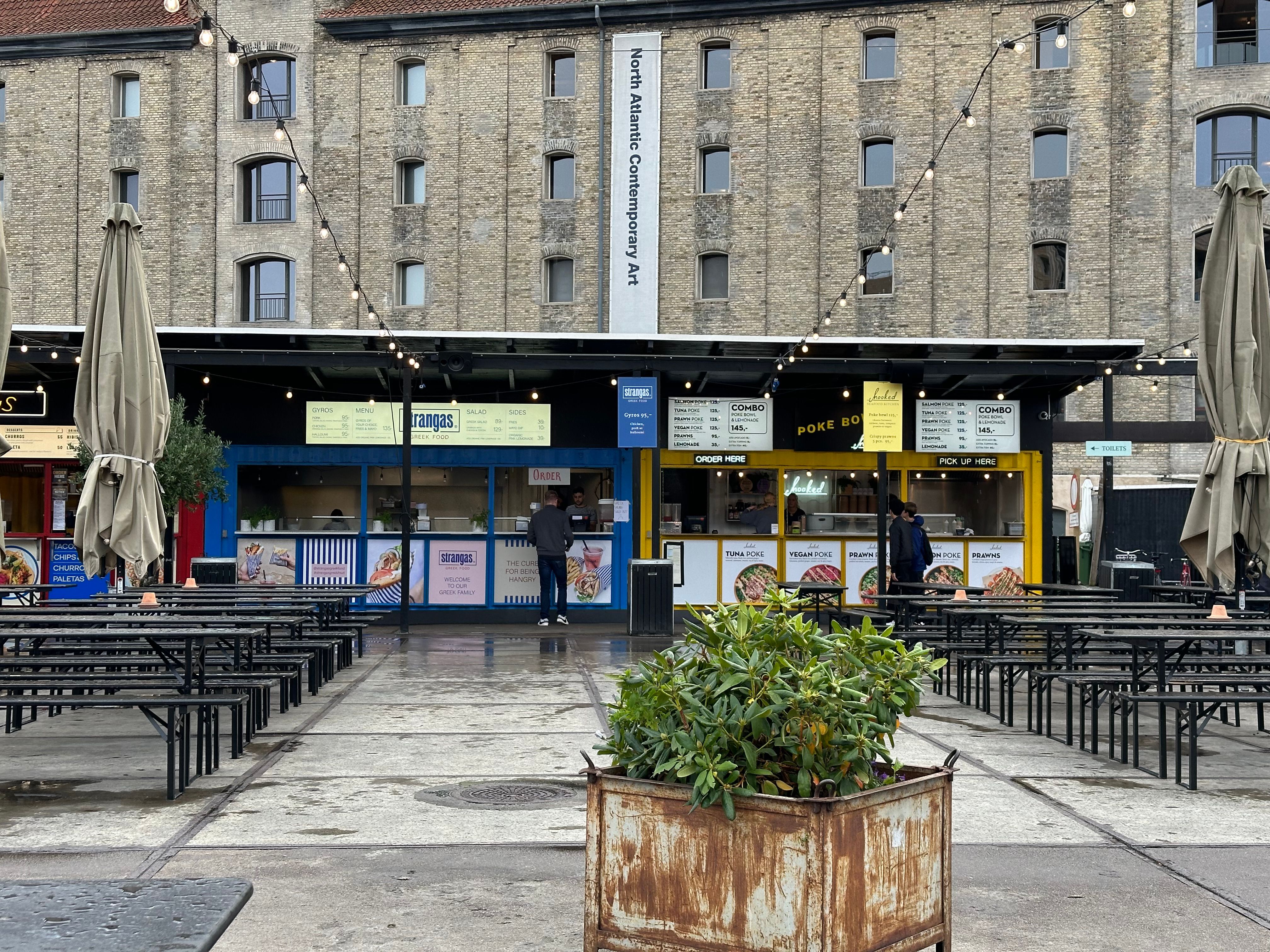 Food Court nè