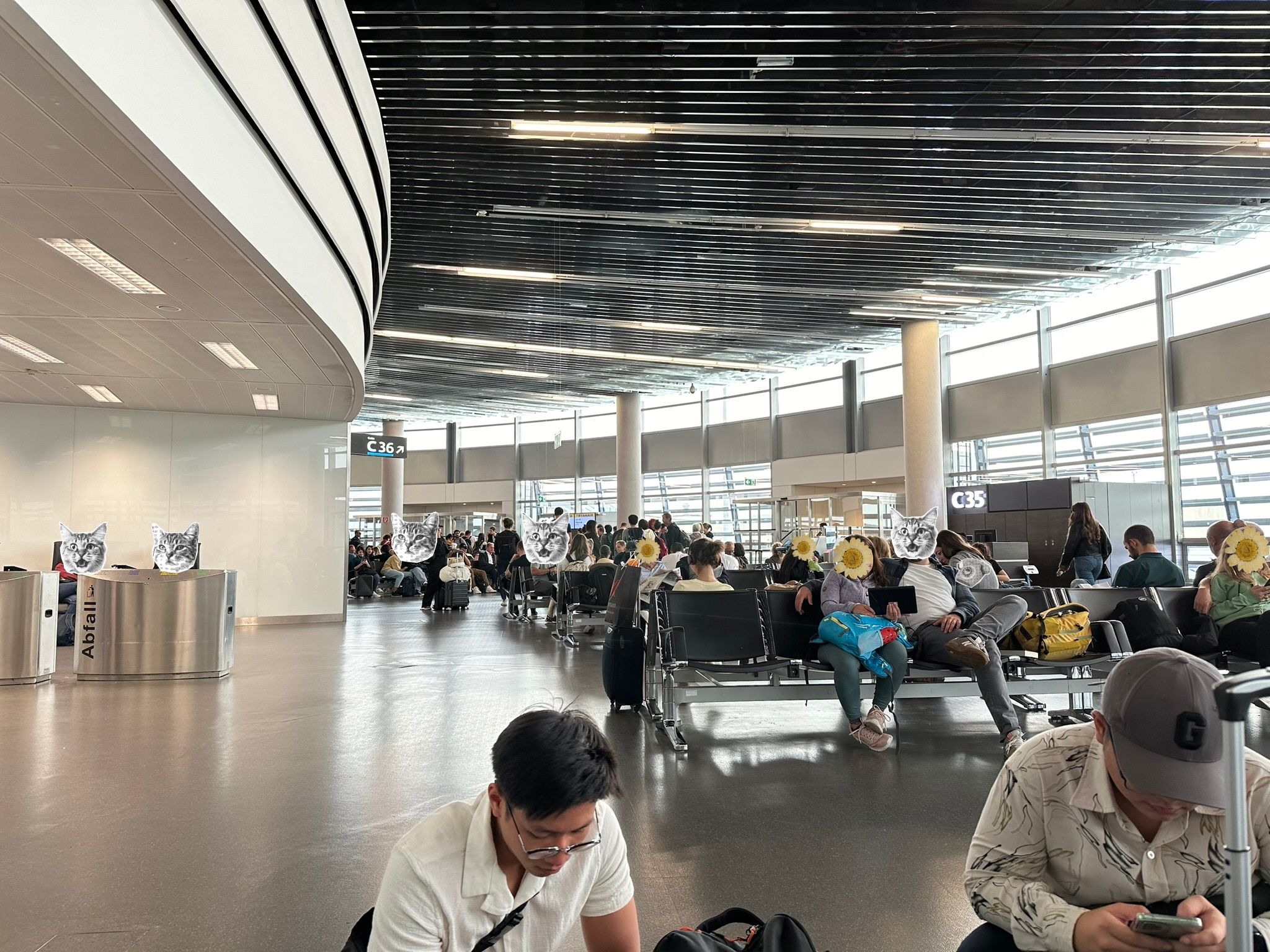 Ngồi chờ ra máy bay