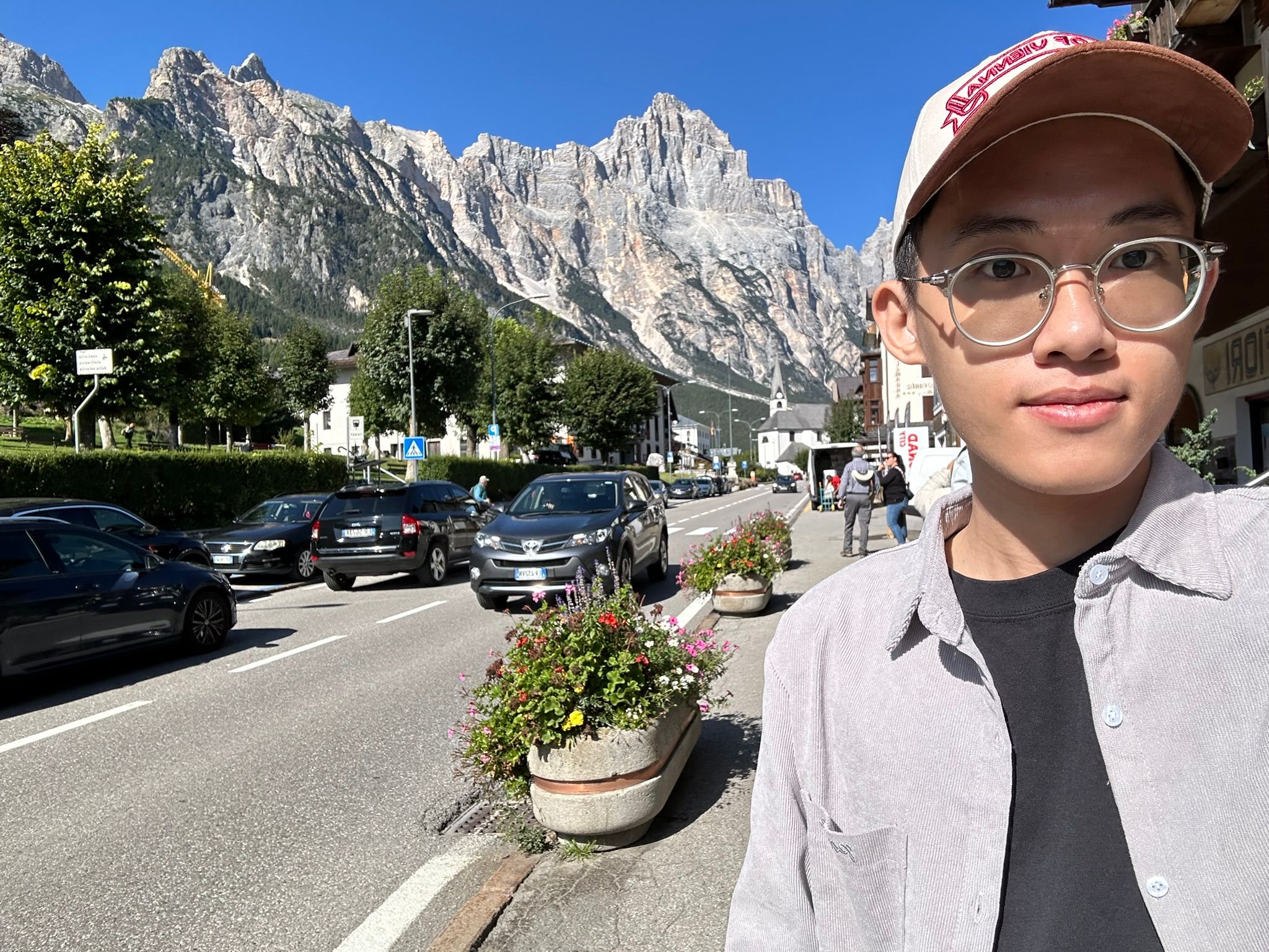 Selfie liền chứ thui người ta nói lấy ảnh mạng