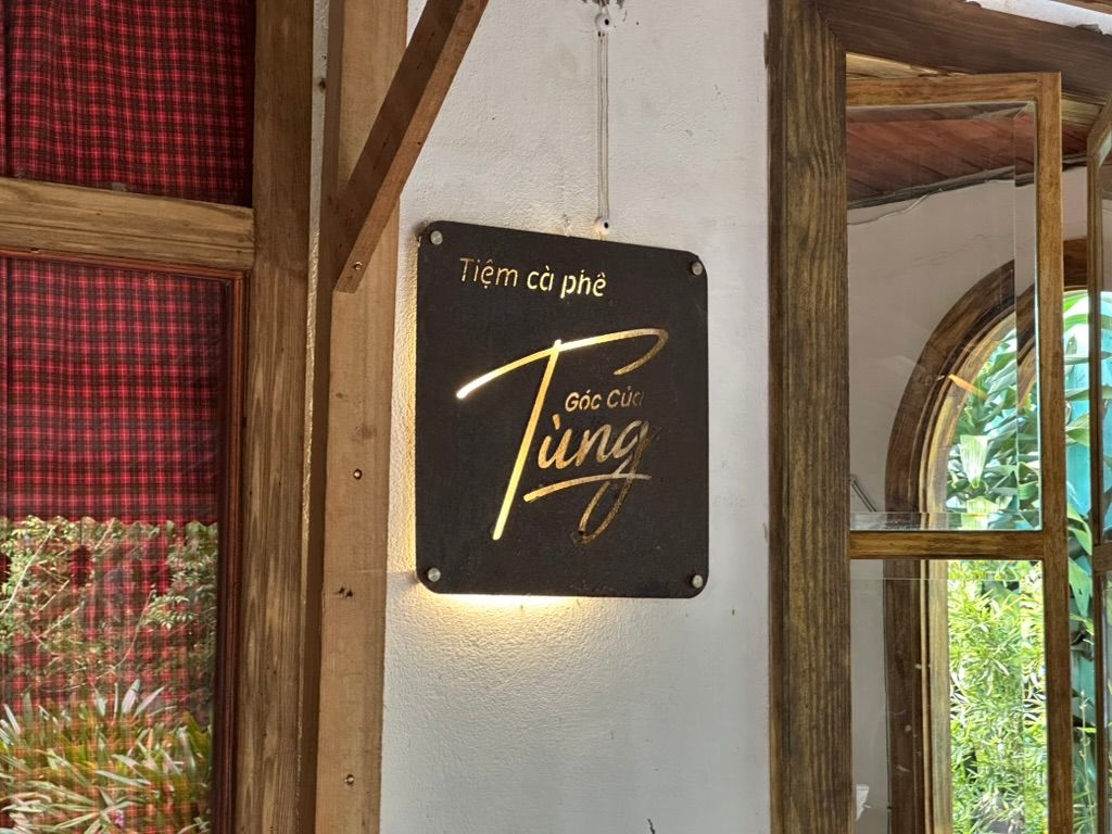 Quán decor cũng đẹp lắm