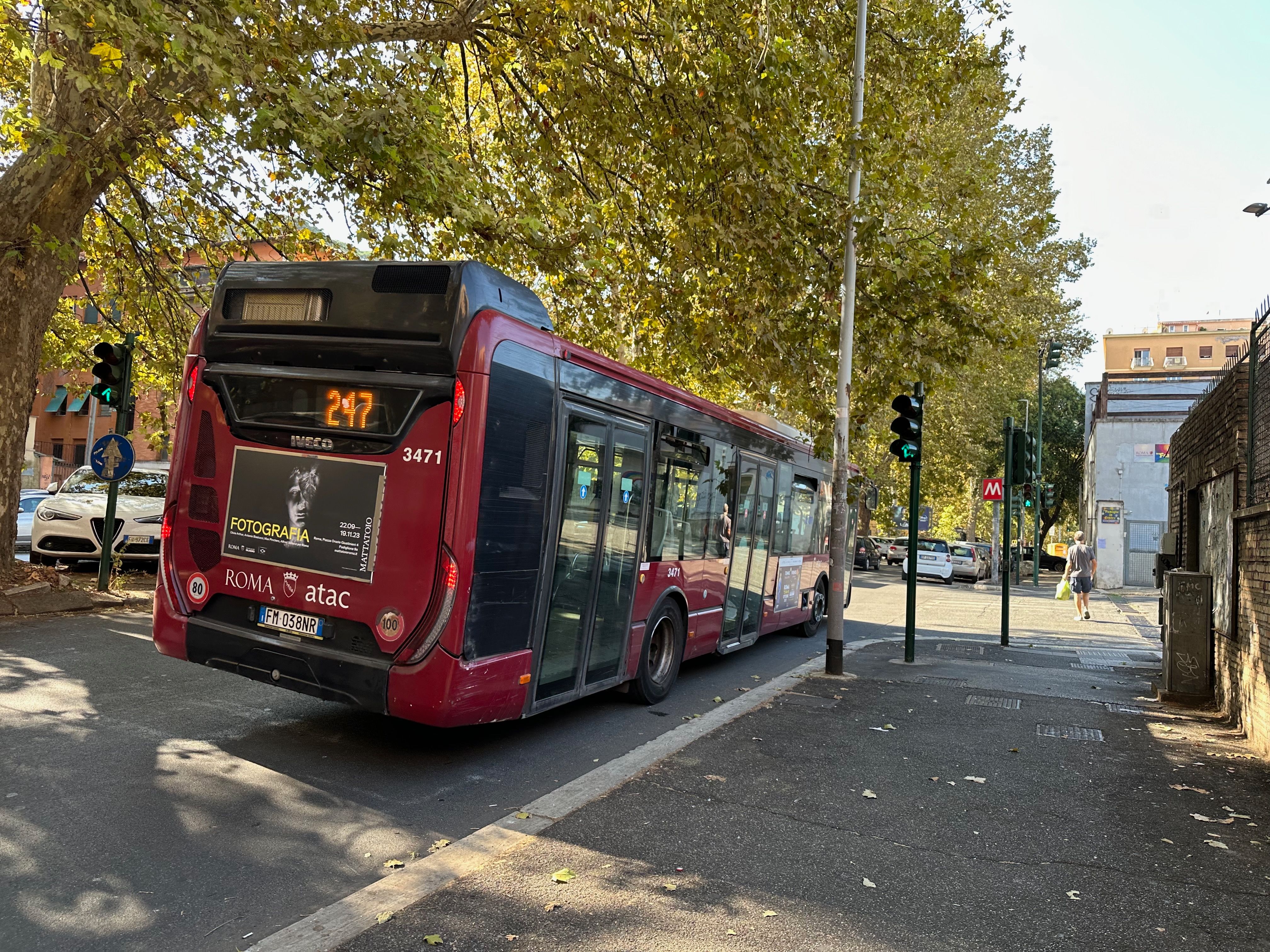 Một chiếc xe bus tại Rome