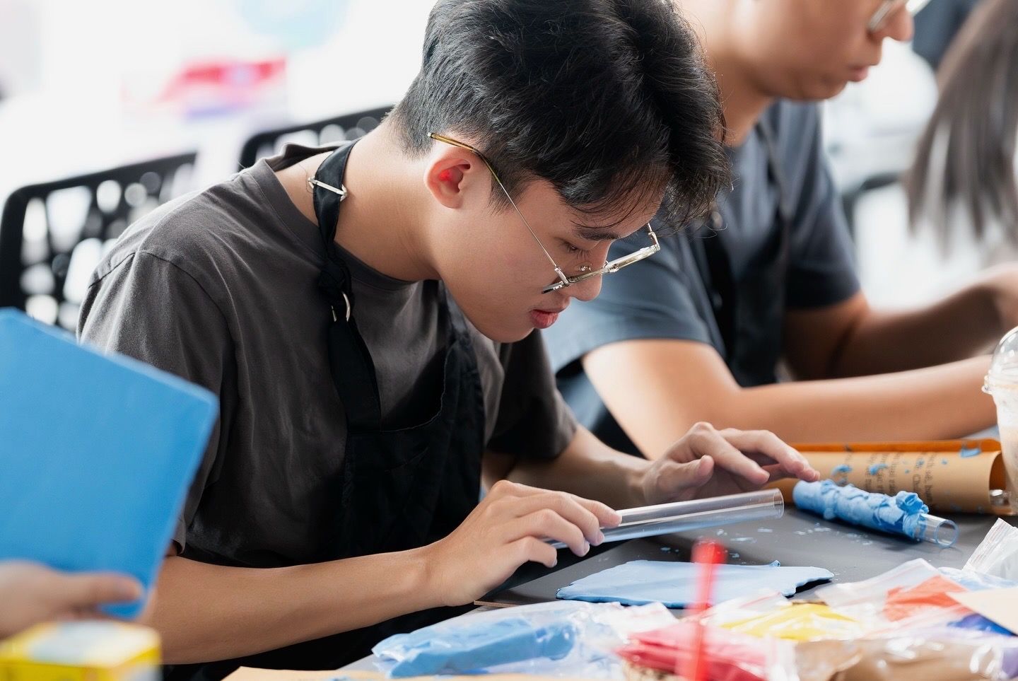 Cái cây bên phải là sự fail sml và ngta phải đổi cho t cây mới.