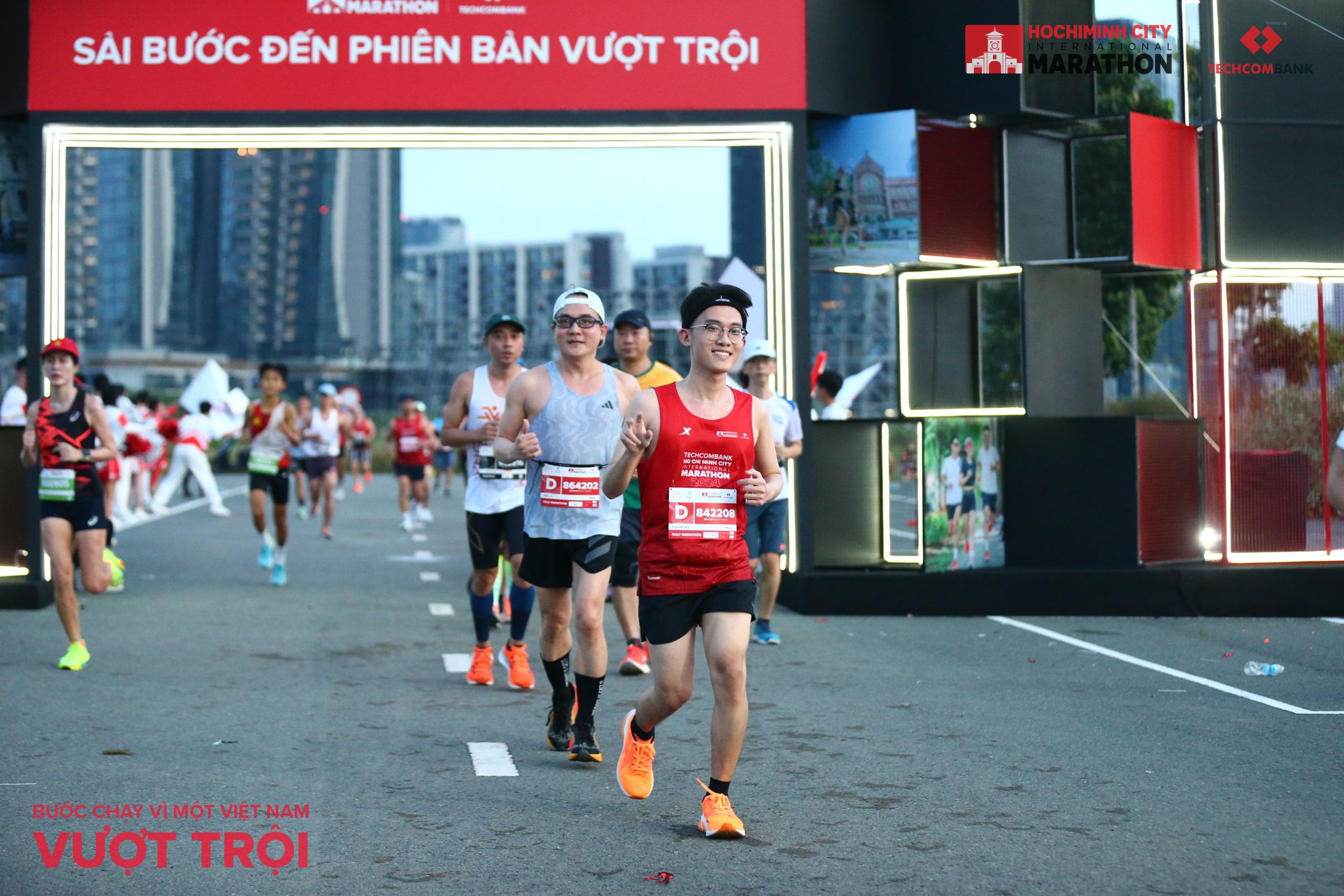 Đoạn này là cỡ cây số 7-8 gì đó
