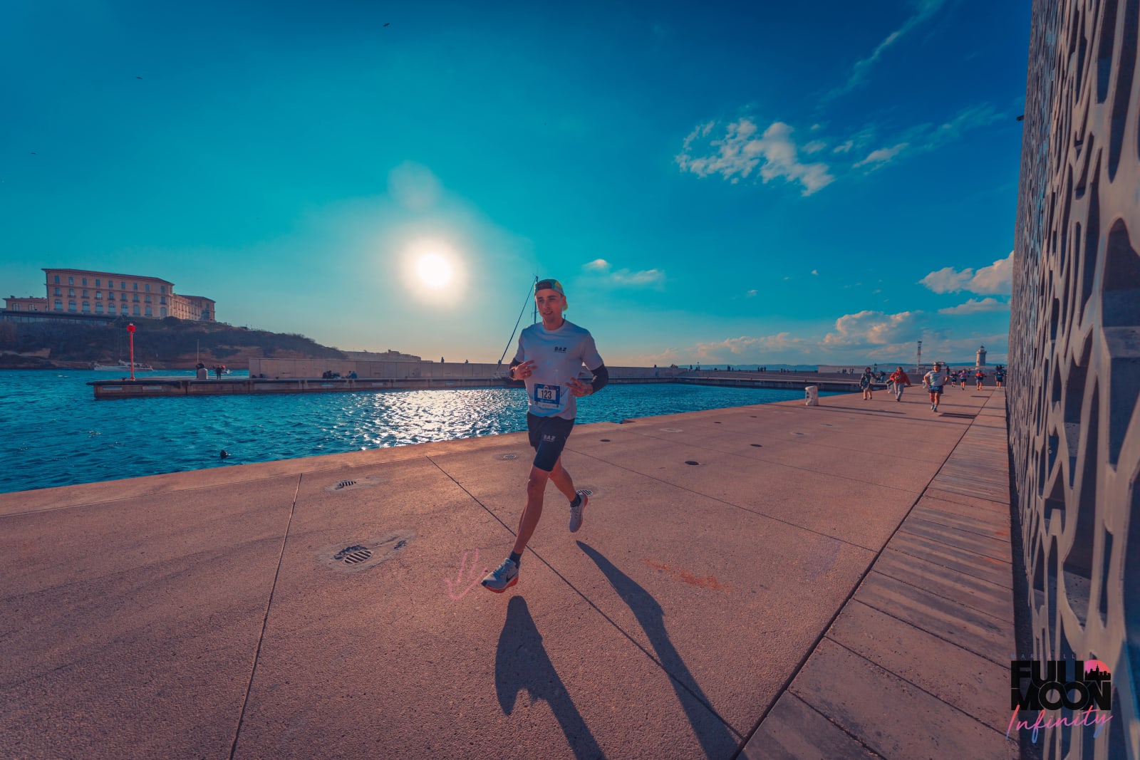 Full Moon Infinity Marseille