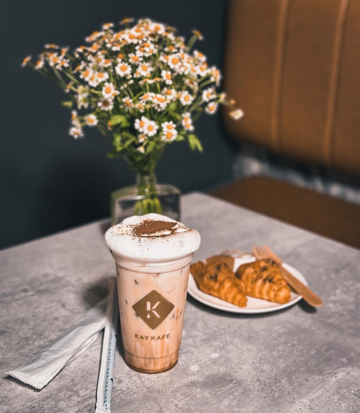 Bánh Croissant Caramel