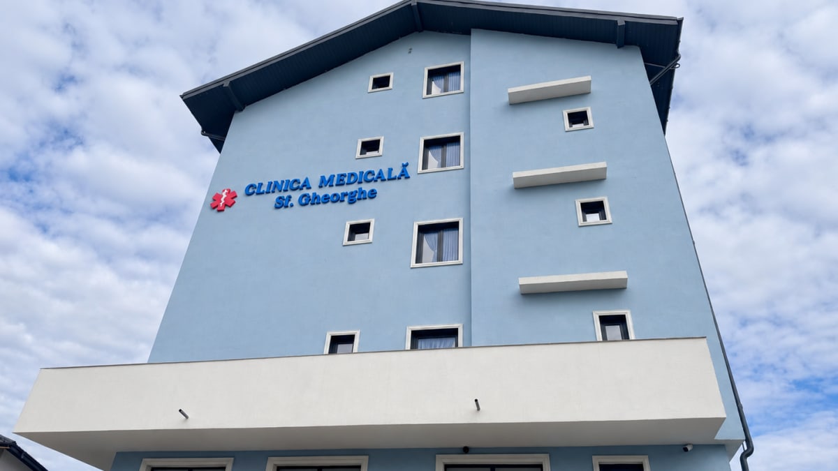 Fațada clinicii