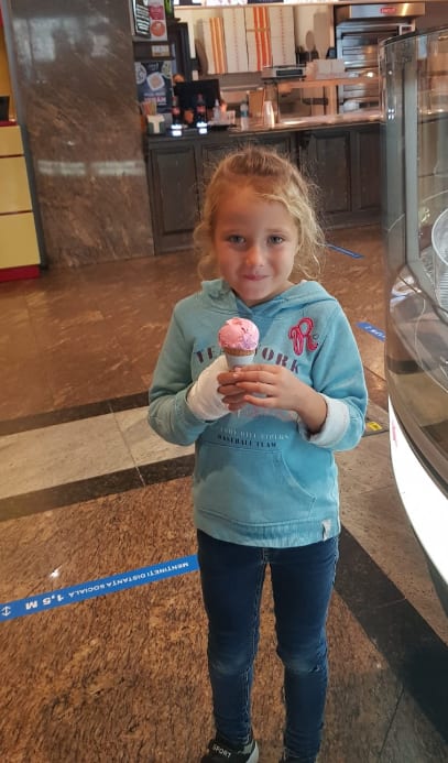 Un simplu gest, o schimbare de destin: mâna de ajutor care salvează — fotografia 5 din 5