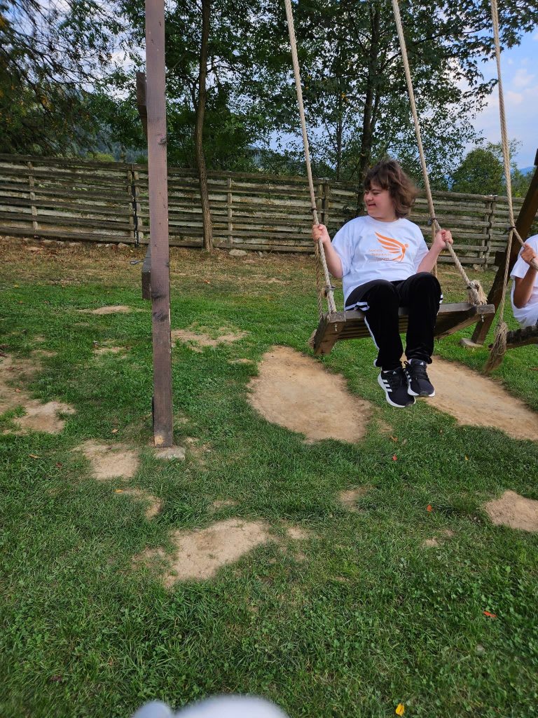 Tabăra Respiro dedicată copiilor cu autism și sindrom Down 11-15 septembrie 2023 — fotografia 7 din 10