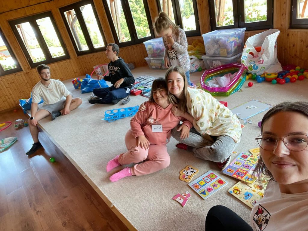 Tabăra Respiro dedicată copiilor cu autism și sindrom Down 11-15 septembrie 2023 — fotografia 8 din 10
