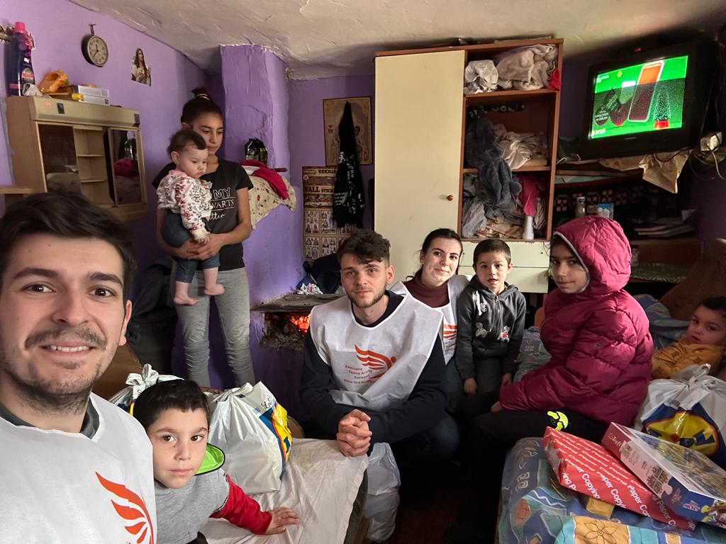 Lumea a primit cel mai frumos dar prin nașterea Domnului — fotografia 1 din 8
