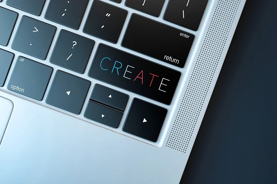 De ce sa optezi pentru servicii content writing? Ce avantaje sunt la mijloc?