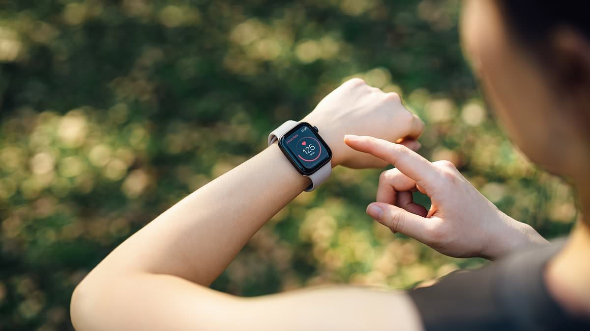 Smartwatches and Blood Pressure: Can You Depend on Wearable Health Readings?