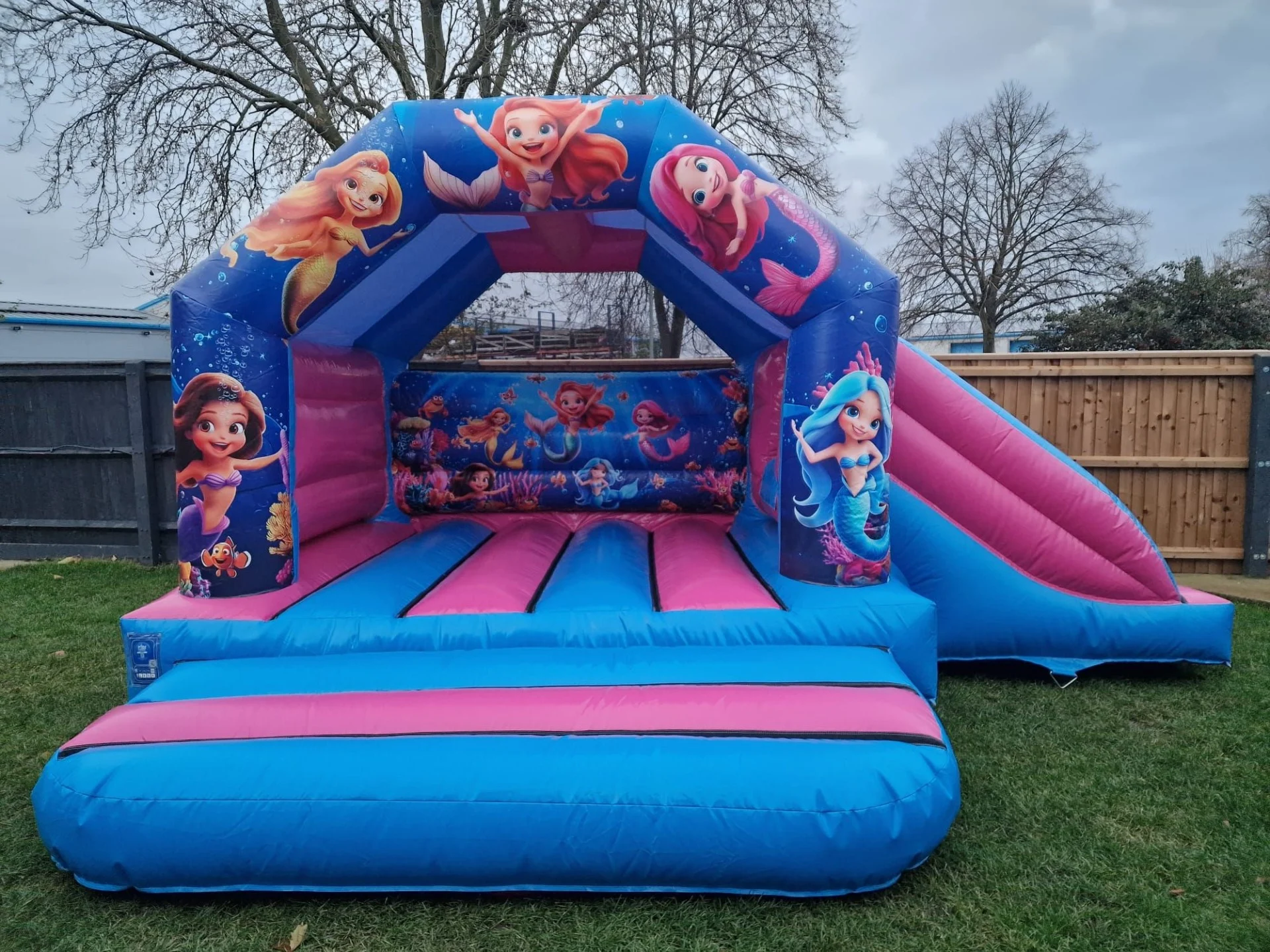 Lilys Inflatables And Soft Play
