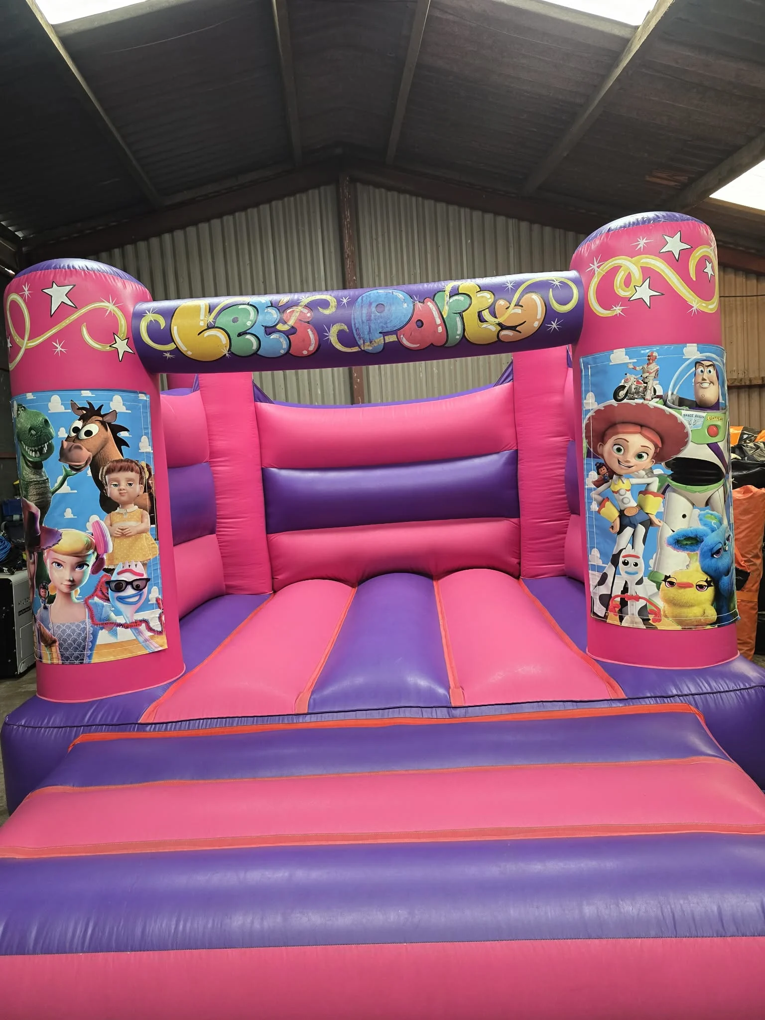 Toy Story Theme - Tiny Tots Inflatables