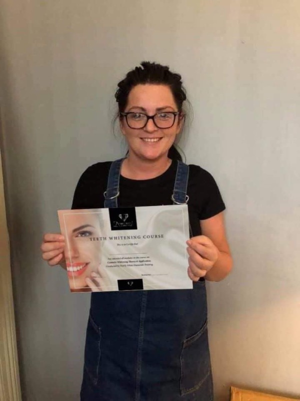 Pearly White Diamonds Teeth Whitening Liverpool