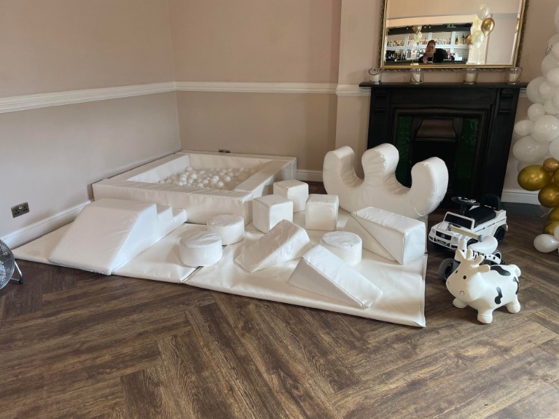 Plain White Soft Play Set With Foam Ball Pool Bounce Happy Entertainment