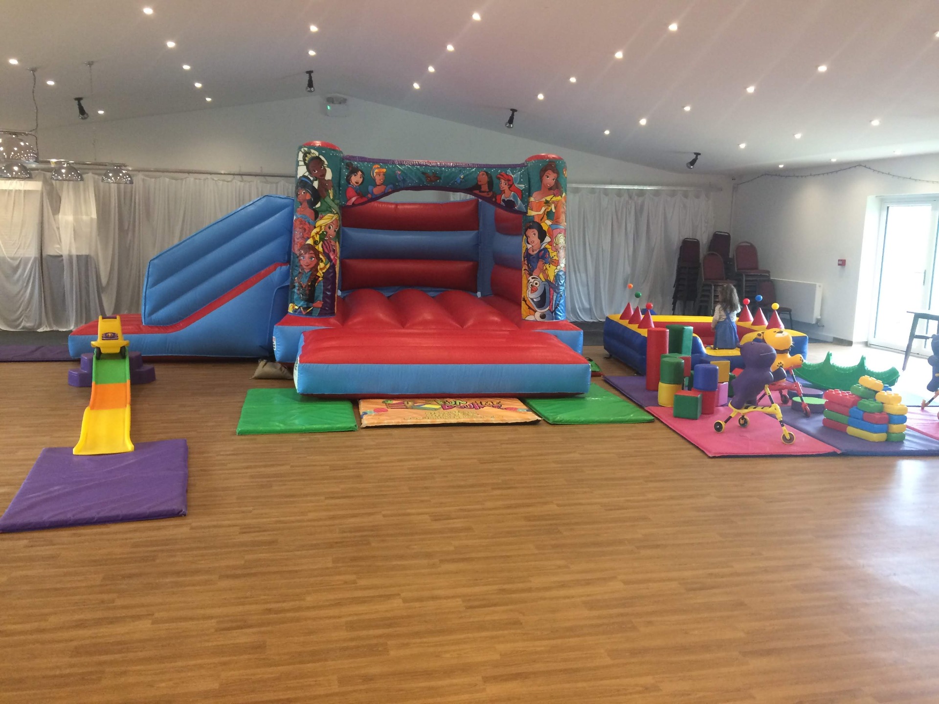 Inflatable Hire In Stamford Lincolnshire