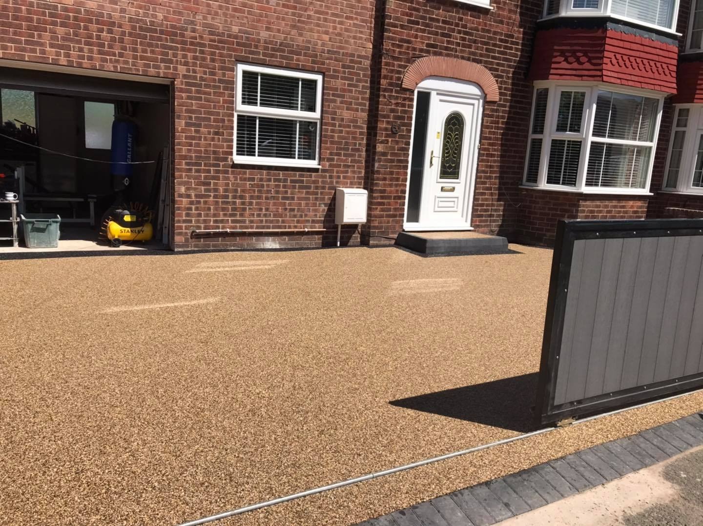 Cappuccino Resin Bound Driveway Install In Doncaster.