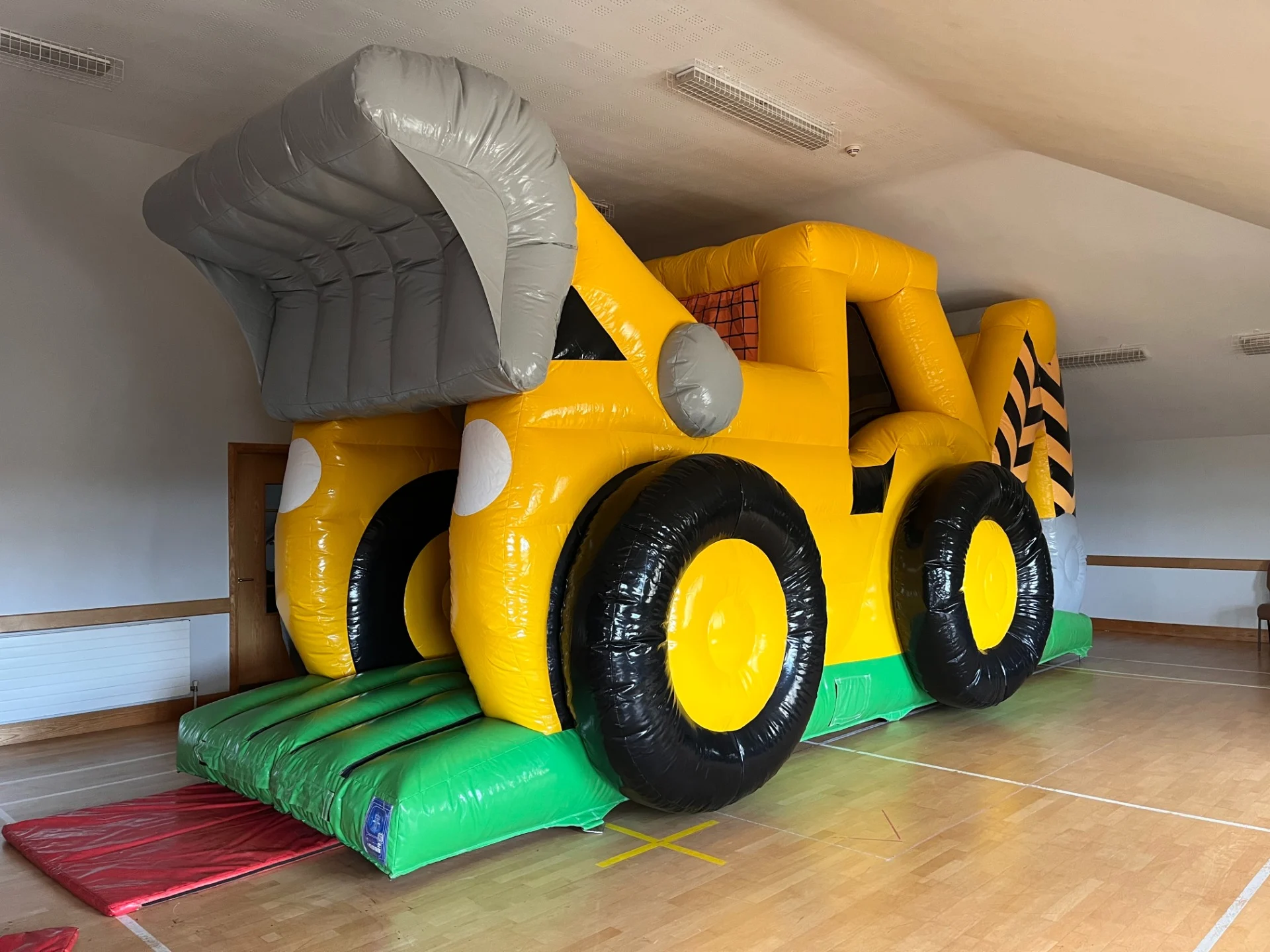 27ft 3d Digger Obstacle Course In Magherafelt, Cookstown, Castledawson