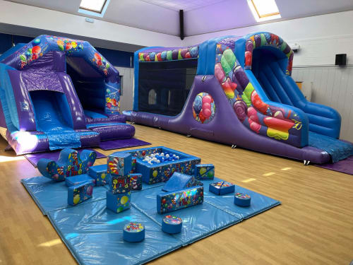 Blue- Green Package, a party package for hire from Jaimie's Castles