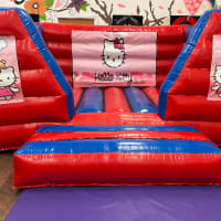 15ft X 12ft Blue And Red Box Indoor Castle - Hello Kitty Theme