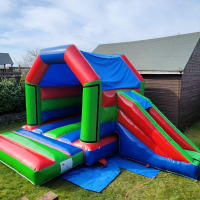 Superhero 2 Green And Red Castle With Side Slide