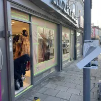 Shop Front Spraying Spray Plaster And Upvc