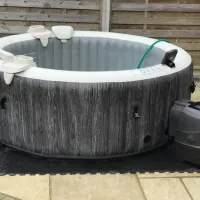 4 Person Deluxe Hot Tub Hire