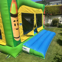 Crayola Combi Bouncy Castle Weekend