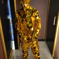 Incredible Mirror Men