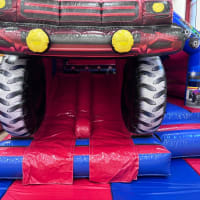 Monster Truck 3d Castle Slide