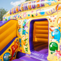 Bouncehouse With Slide