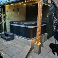 1 Week Hire - New Model G2l Solid Square - Thursdays Delivery