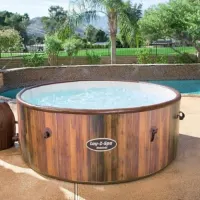 1b New Years Hot Tub