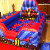 Superhero Air Juggler Ball Pool