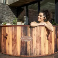 1 Week Hire - 5-7 Person Inflatable Hot Tub - Thursdays Delivery